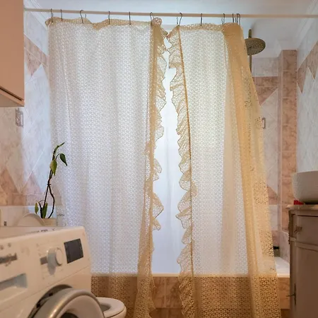 Cozy Grand In *