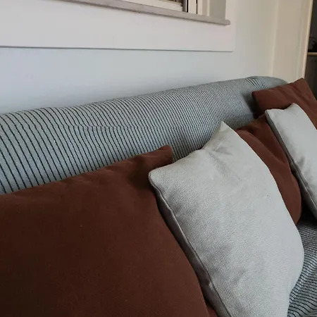 Cozy Grand In Lägenhet *